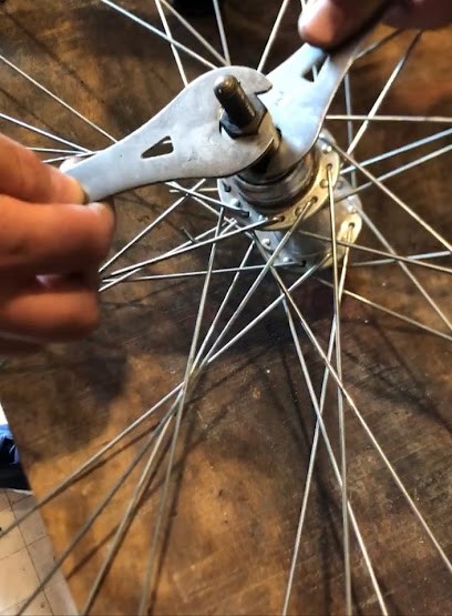 Atelier DiCapua - Répare à Domicile Sur RDV - Restaure & Transforme Ton Vélo En Electrique ;-), Atelier de Réparations Vélos à Baisieux