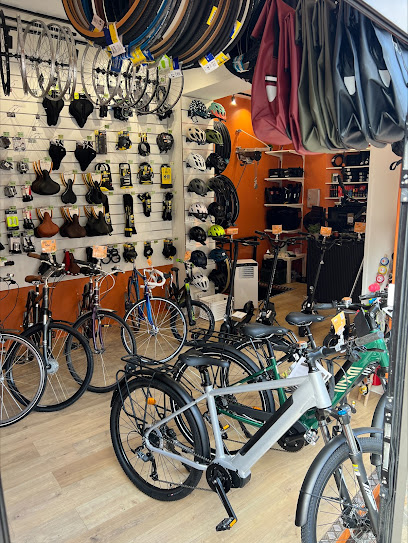Brico Cycle Atelier De Réparation De Vélos au Kremlin-Bicêtre