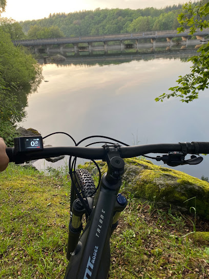 Location Vtt Electriques - Pareloup, Service De Location De Vélos à Arvieu