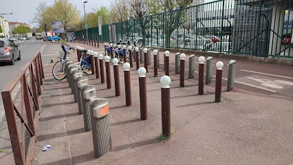 Station Cristolib N°1 (Lattre De Tassigny), Loueur de Vélos à Créteil