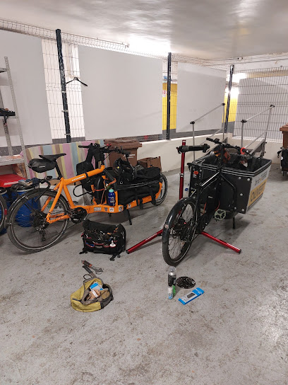 Ppgp Petit Plateau Grand Pignon Atelier De Réparation De Vélos à Aix-en-Provence