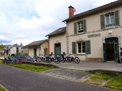 Pôle Location / Office de Tourisme (bureau saisonnier), Loueur de Vélos à Ydes