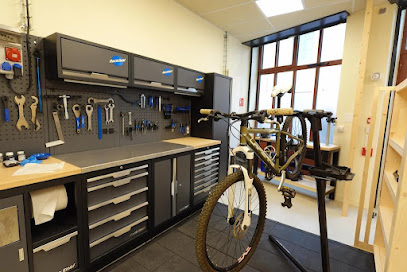 L'atelier De Jacques Réparation Et Entretien De Vélos À Lyon Atelier De Réparation De Vélos à Lyon 09