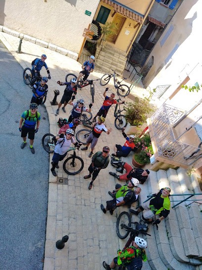 Mountain Evasion, Loueur de Vélos à Rousset