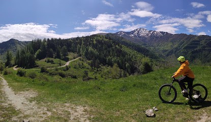 Location VTT électrique - Montcalm Aventure, Loueur de Vélos à Auzat